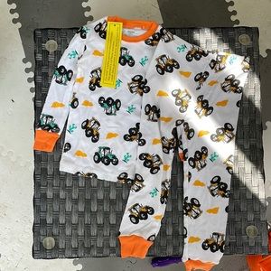 NWT Tractor pajama set 3T